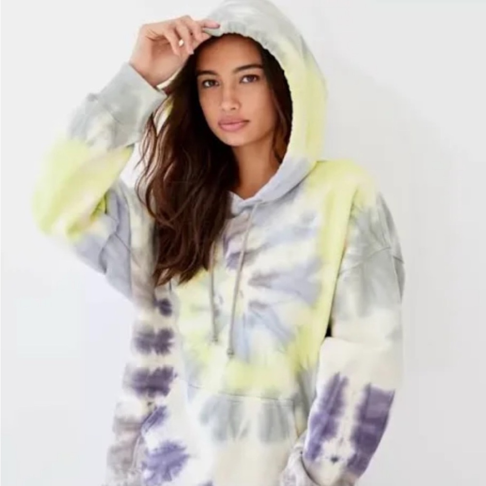 Aritzia TNA Tie-Dye Hoodie